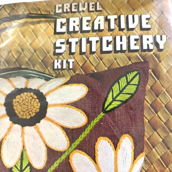 VINTAGE Crewel Creative Daisy Square Embroidery Pillow Kit Vintage Needlecraft F - Picture 3 of 5